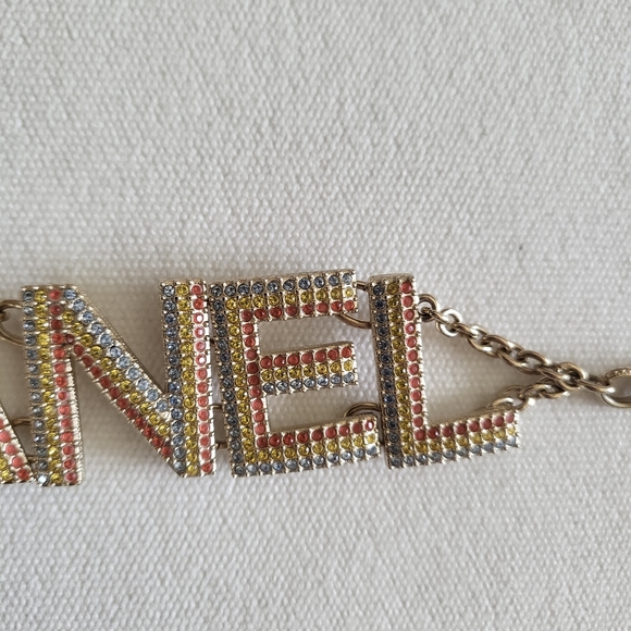 Chanel 2023 Cruise multicolored Gold bracelet NIB - Picture 2 of 9